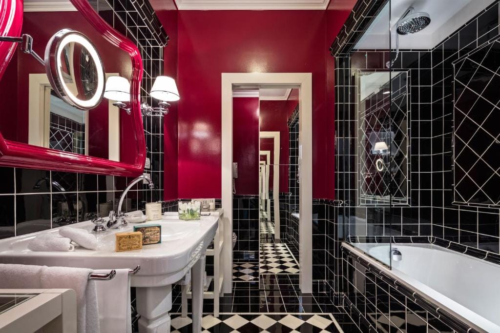 Hotel Regency Hotels for Gays Florence Bathroom
