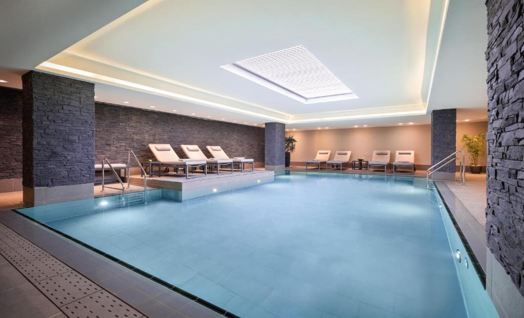 le meridien hamburg hotels for gays hamburg swimming pool