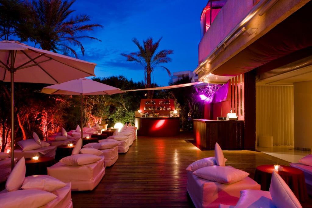 Hotels for Gays Spain Ibiza El Pacha Hotel Terrace