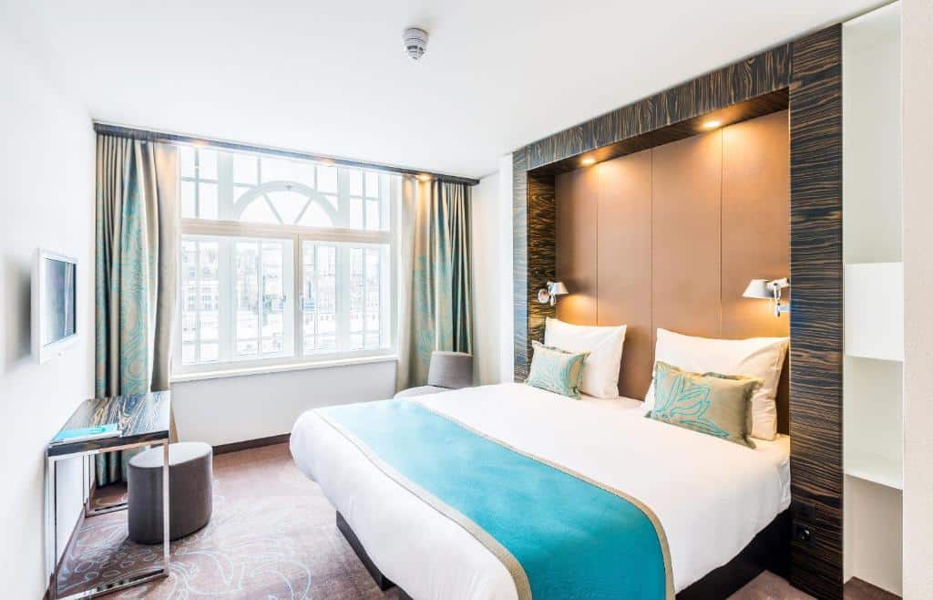 Hotels for Gays Edinburgh Motel One Royal Room